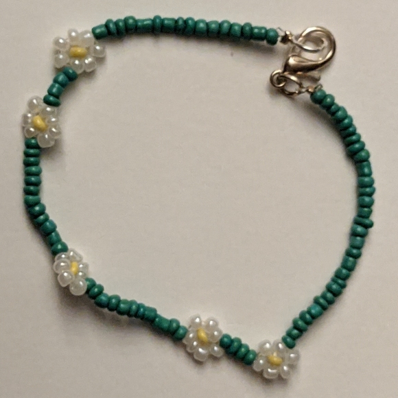 Jewelry - 🌼 Daisy Chain Bracelet🌼